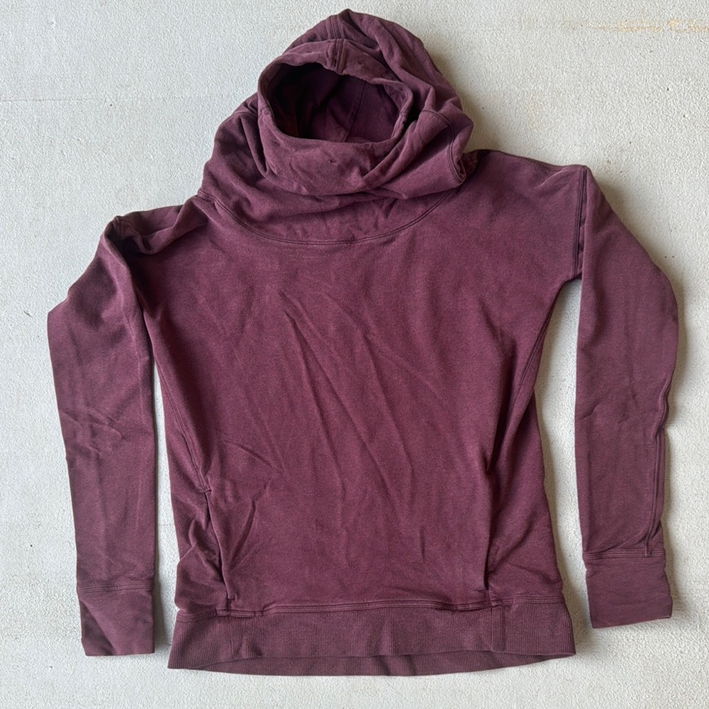 Lululemon athletica Women’s Cowl Neck Sweatshirt Size 6